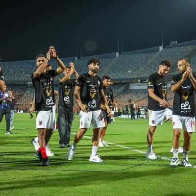 افشة ورضا سليم على دكة بدلاء الأهلي لمواجهة الزمالك